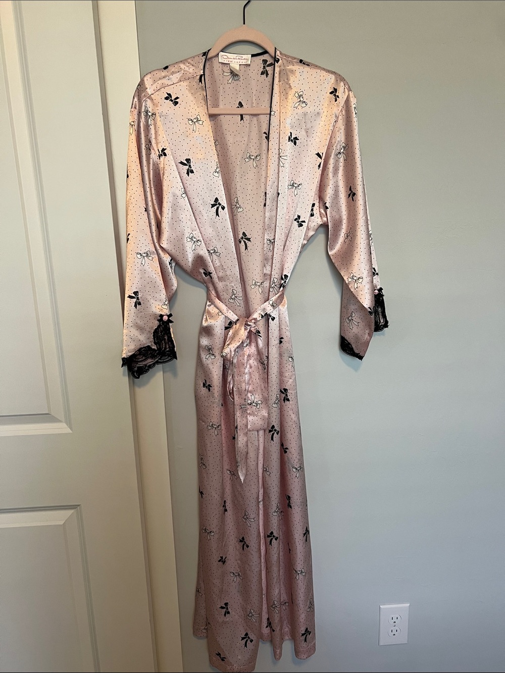Oscar De La Renta Pink Label Satin Robe Pink Polka Dot bow